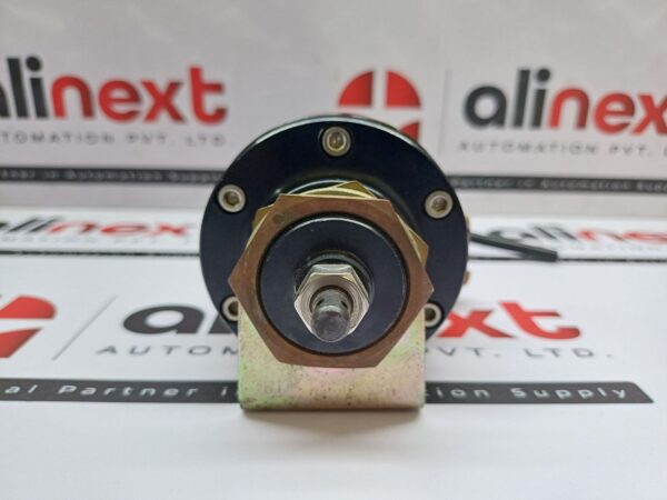 Pneumatic quick exhaust valve