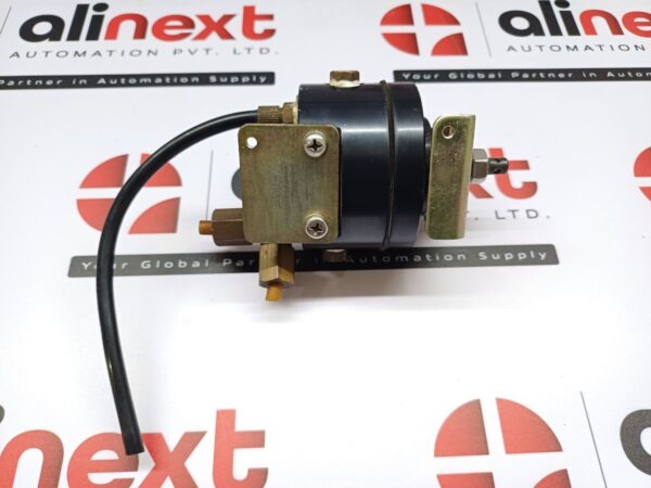 Pneumatic quick exhaust valve