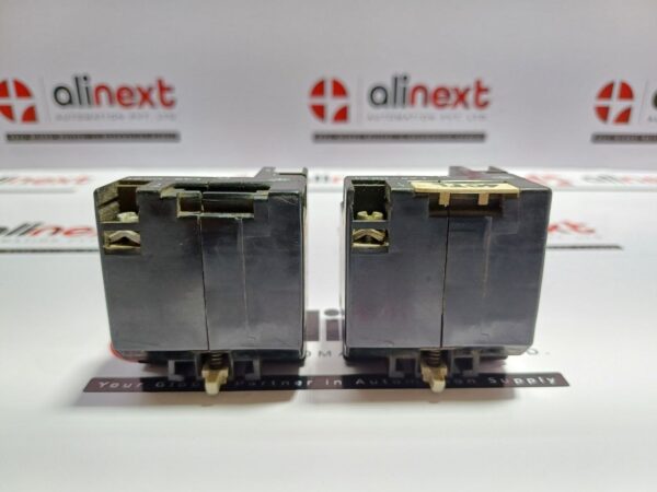 Telemecanique LA6-DK01 mechanical latch blocks