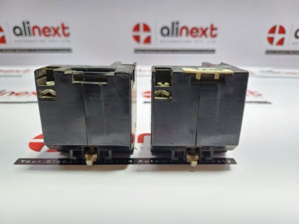 Telemecanique LA6-DK01 mechanical latch blocks