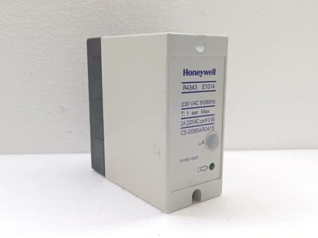 Honeywell R4343 E1014 Flame Amplifier Control Module 230VAC Burner Control Unit