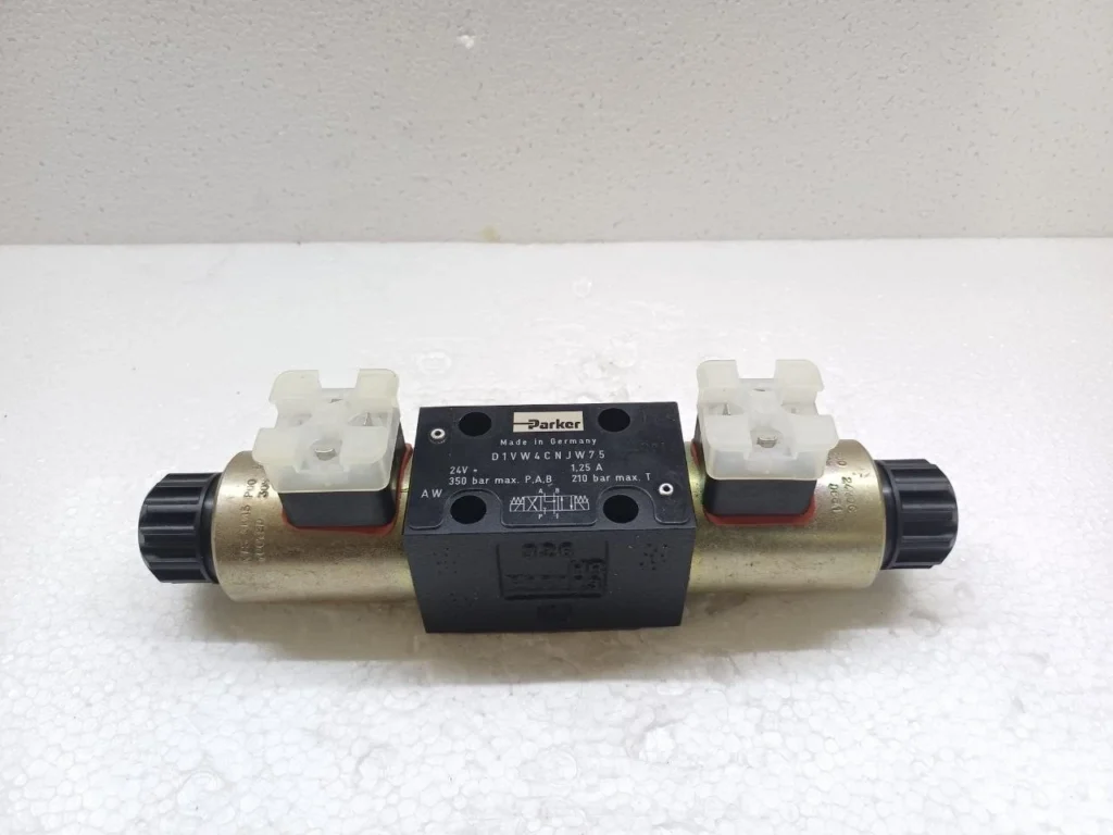 Parker D1VW4CNJW75 Solenoid Valve 24V DC Hydraulic Directional Valve