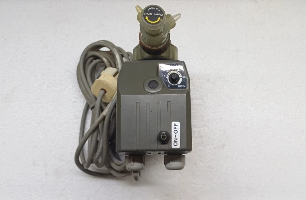Iwaki EHC-B220R-D1 Metering Pump EH-B10VH-220R1-D1